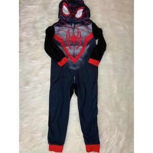 Spiderman Pajama footie size 6 with hoodie